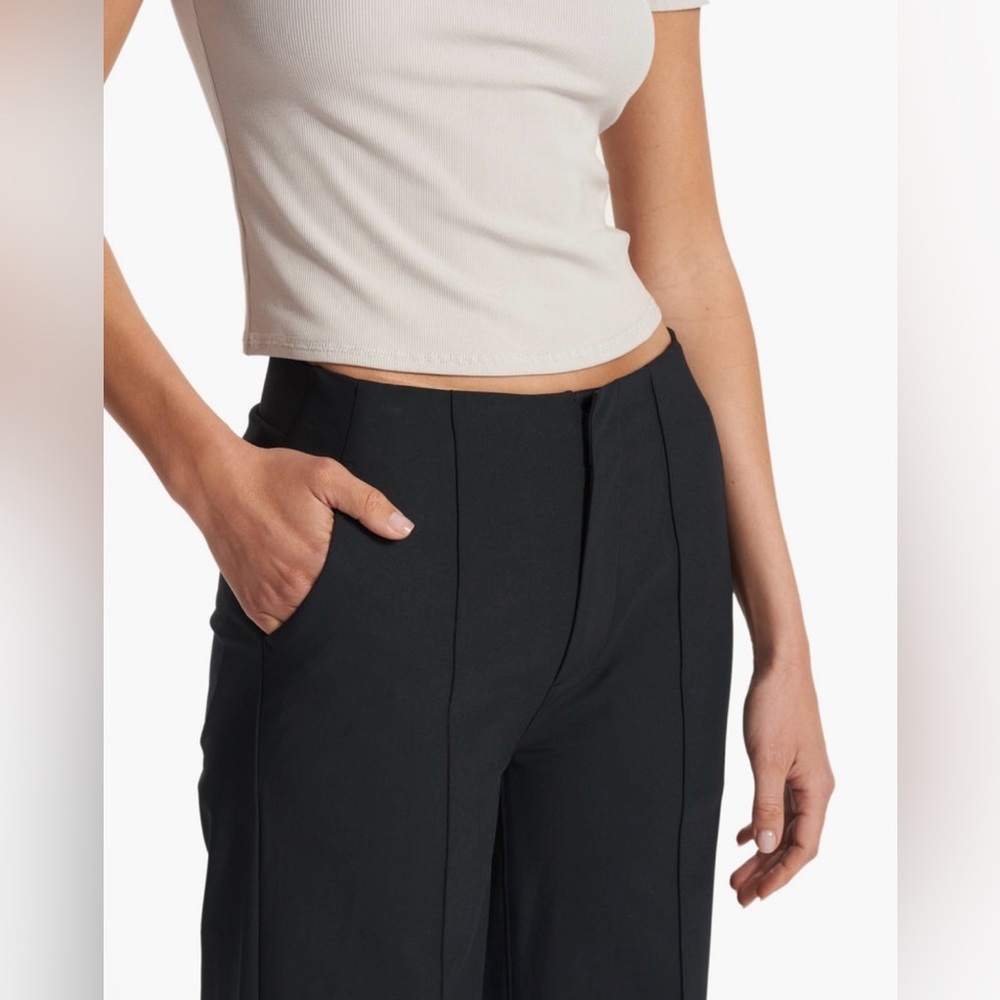 NWT Vuori Womens VersaLife™ Meta Wideleg Tailored Pant Black - Picture 6 of 10